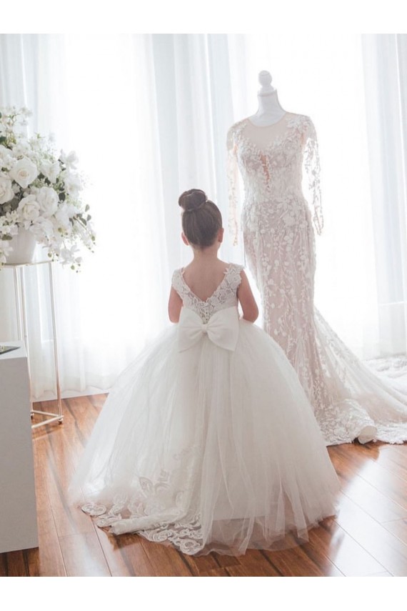 Tulle & Lace Bateau Neck Ball Gown Ivory Flower Girl Dress Manchester